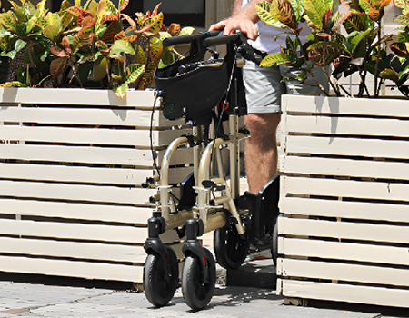 tilpassbar justerbar utend&oslash;rs rollatorprodusent